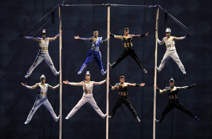 Splendid Circus at Beiteddine Festival